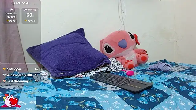 Snapshot of Mia_brunette26 chatting on 03-15-25, 05:52 Mia brunette26 online show from 03-15-25, 05:52