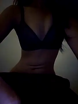 Snapshot of Sam_yu chatting on 12-21-24, 04:03 Sam yu online show from 12-21-24, 04:03