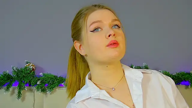 CrystalLyons online show from 12-22-24, 12:16