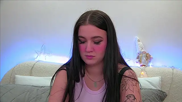 ChristinaMilton online show from 01-06-25, 10:35