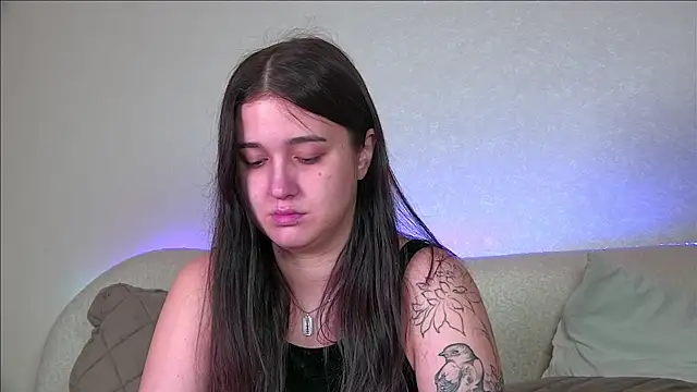 ChristinaMilton online show from 10-20-25, 06:08