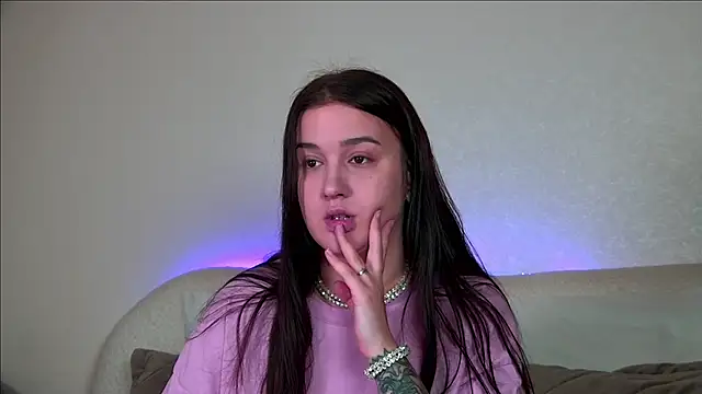 ChristinaMilton online show from 10-21-25, 06:19