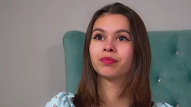 PollyLanders online show from 11-23-25, 06:08