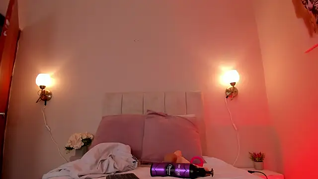 Snapshot of dani_skinny_ chatting on 01-07-25, 05:42 dani skinny online show from 01-07-25, 05:42