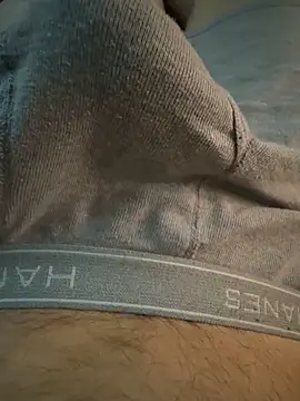 Snapshot of jrizz215 chatting on 12-04-25, 06:27 jrizz215 online show from 12-04-25, 06:27