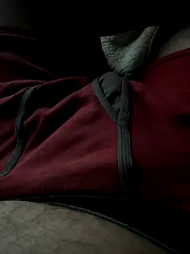 Snapshot of jrizz215 chatting on 12-14-25, 01:44 jrizz215 online show from 12-14-25, 01:44