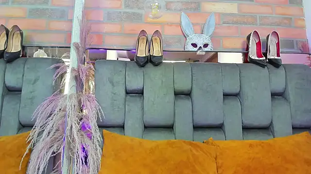 JESSYCORTES online show from 10-23-25, 02:49