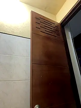 Snapshot of SophiaWeestt99 chatting on 12-01-25, 01:21 SophiaWeestt99 online show from 12-01-25, 01:21