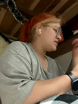 Snapshot of SophiaWeestt99 chatting on 12-19-25, 03:46 SophiaWeestt99 online show from 12-19-25, 03:46