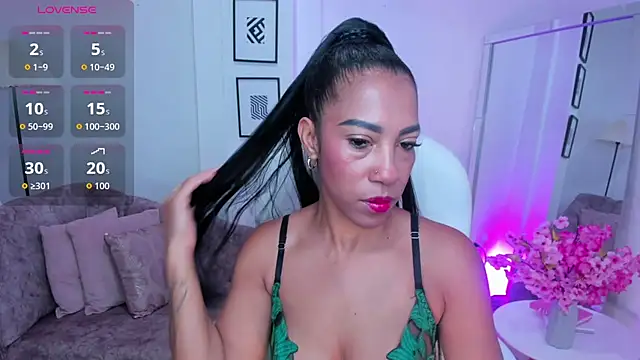 Shantaall  online show from 12-18-25, 02:56