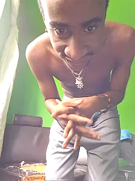 Snapshot of amarijones chatting on 11-14-25, 01:43 amarijones online show from 11-14-25, 01:43