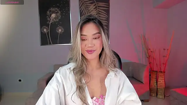 RebeccaHudson online show from 01-15-25, 03:11