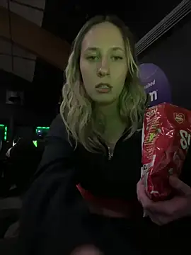 M1ssyk1ssy online show from 12-21-24, 12:20