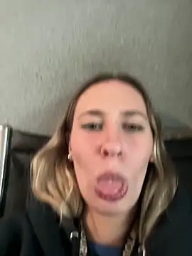 M1ssyk1ssy online show from 01-17-25, 06:44