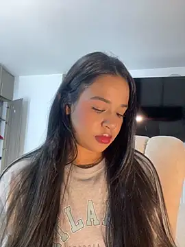 Snapshot of Aitana98_ chatting on 09-14-25, 02:22 Aitana98 online show from 09-14-25, 02:22