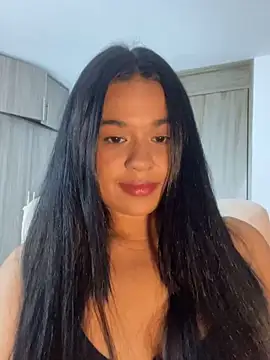 Snapshot of Aitana98_ chatting on 10-20-25, 02:12 Aitana98 online show from 10-20-25, 02:12