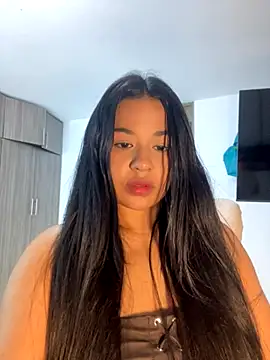 Snapshot of Aitana98_ chatting on 10-27-25, 02:15 Aitana98 online show from 10-27-25, 02:15