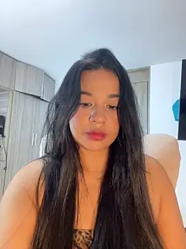 Snapshot of Aitana98_ chatting on 11-03-25, 02:02 Aitana98 online show from 11-03-25, 02:02