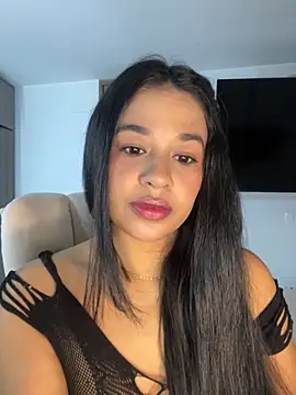 Snapshot of Aitana98_ chatting on 12-02-25, 01:55 Aitana98 online show from 12-02-25, 01:55