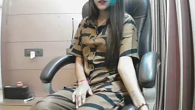 collage hoty online show from 10-10-25, 05:12