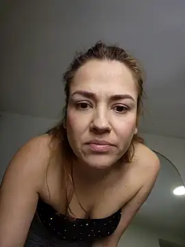 Snapshot of camilawm19 chatting on 10-31-25, 07:20 camilawm19 online show from 10-31-25, 07:20