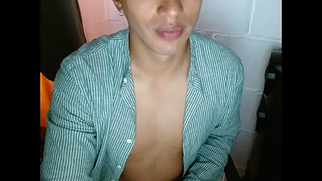 Snapshot of Davixx258 chatting on 01-28-25, 01:59 Davixx258 online show from 01-28-25, 01:59