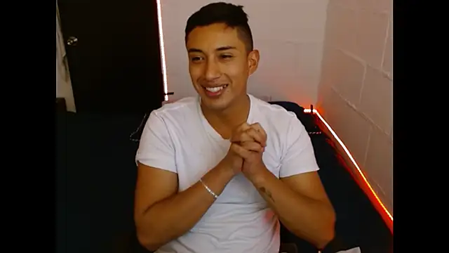 Snapshot of Davixx258 chatting on 02-06-25, 08:13 Davixx258 online show from 02-06-25, 08:13