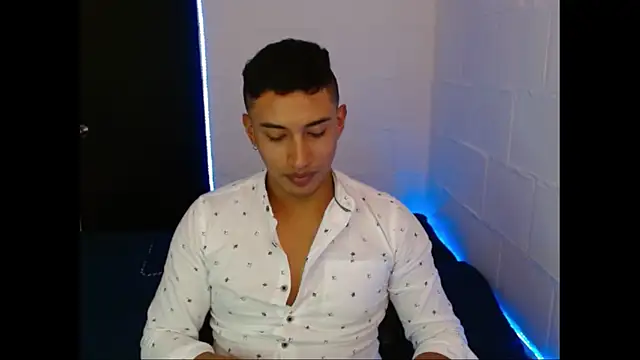 Snapshot of Davixx258 chatting on 02-20-25, 08:58 Davixx258 online show from 02-20-25, 08:58