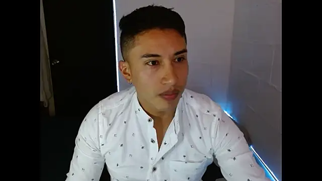 Snapshot of Davixx258 chatting on 02-25-25, 08:41 Davixx258 online show from 02-25-25, 08:41