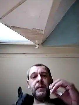 Andrzej-M online show from 11-25-25, 01:33