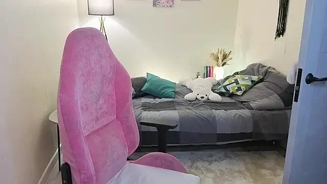 Lill Mary online show from 10-12-25, 02:10