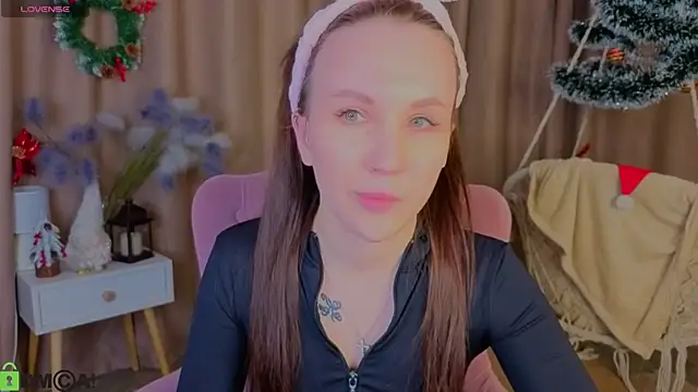 Wendy mm online show from 12-15-25, 09:13