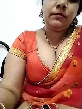 Nyra-23 online show from 01-23-25, 07:11