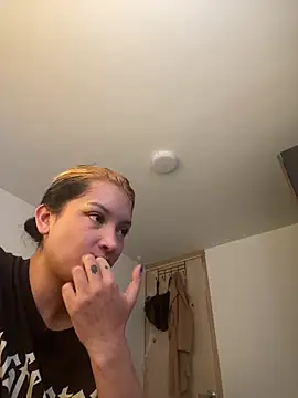 baby lizy online show from 11-10-25, 09:14