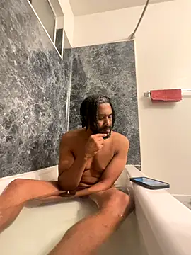 Snapshot of bigdinca chatting on 10-26-25, 10:54 bigdinca online show from 10-26-25, 10:54