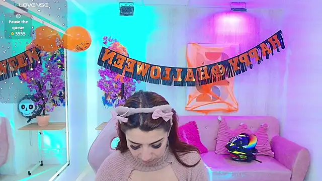 Gabby evanns online show from 10-30-25, 12:06