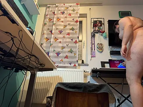 Snapshot of BigAssChubby chatting on 01-03-25, 04:00 BigAssChubby online show from 01-03-25, 04:00