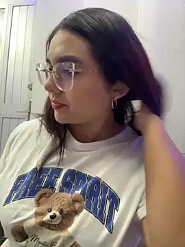 Snapshot of camianddanna chatting on 11-07-25, 01:16 camianddanna online show from 11-07-25, 01:16