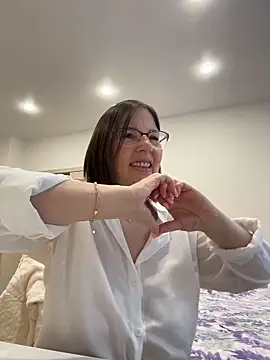 B Bonya m online show from 11-17-25, 04:18