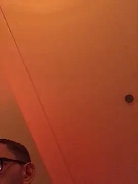 Snapshot of kasper9677 chatting on 03-16-25, 04:20 kasper9677 online show from 03-16-25, 04:20