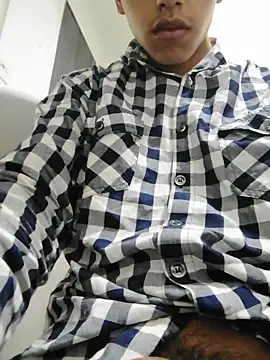 Snapshot of danuel23 chatting on 02-24-25, 05:54 danuel23 online show from 02-24-25, 05:54