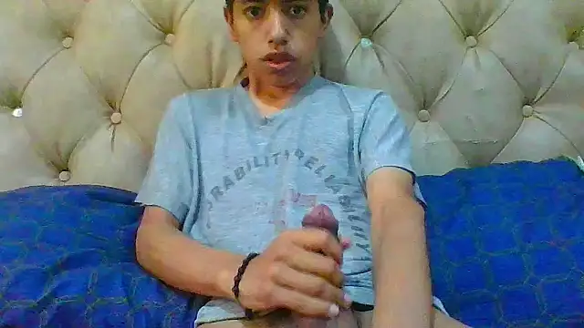 Snapshot of danuel23 chatting on 09-10-25, 04:40 danuel23 online show from 09-10-25, 04:40