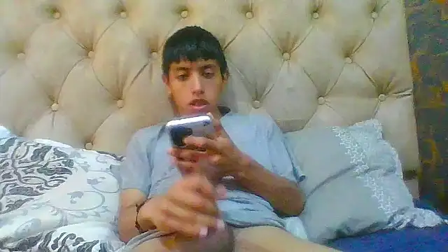 Snapshot of danuel23 chatting on 11-20-25, 06:40 danuel23 online show from 11-20-25, 06:40