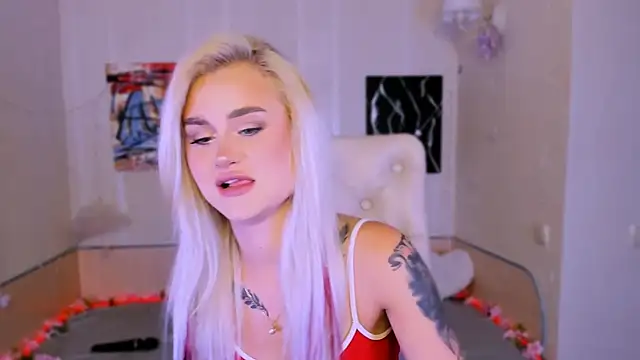 Snapshot of _Ravenaa chatting on 11-20-25, 02:50 Ravenaa online show from 11-20-25, 02:50