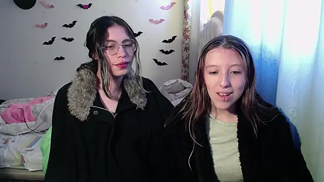 BRIAR AND BLAIR online show from 09-25-25, 03:49