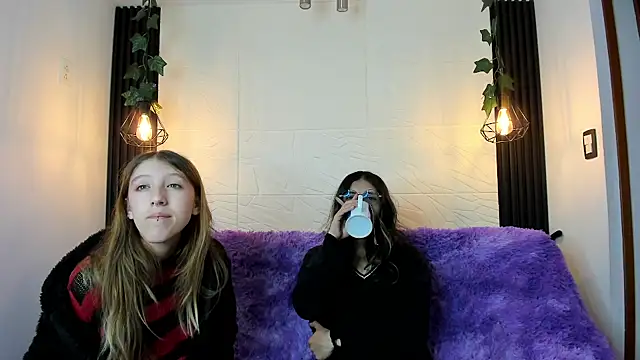 BRIAR AND BLAIR online show from 10-28-25, 01:03