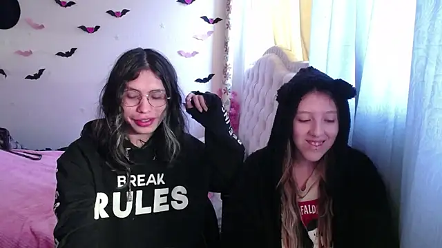 BRIAR AND BLAIR online show from 11-06-25, 01:34