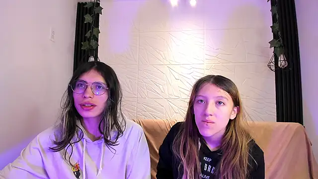 BRIAR AND BLAIR online show from 11-19-25, 01:11