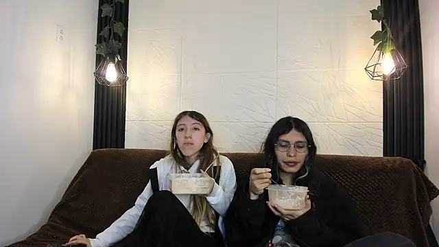 BRIAR AND BLAIR online show from 11-21-25, 01:10