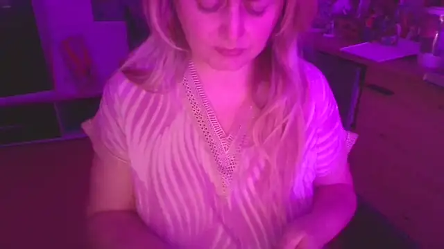 Meliss Official9 online show from 12-16-25, 08:36